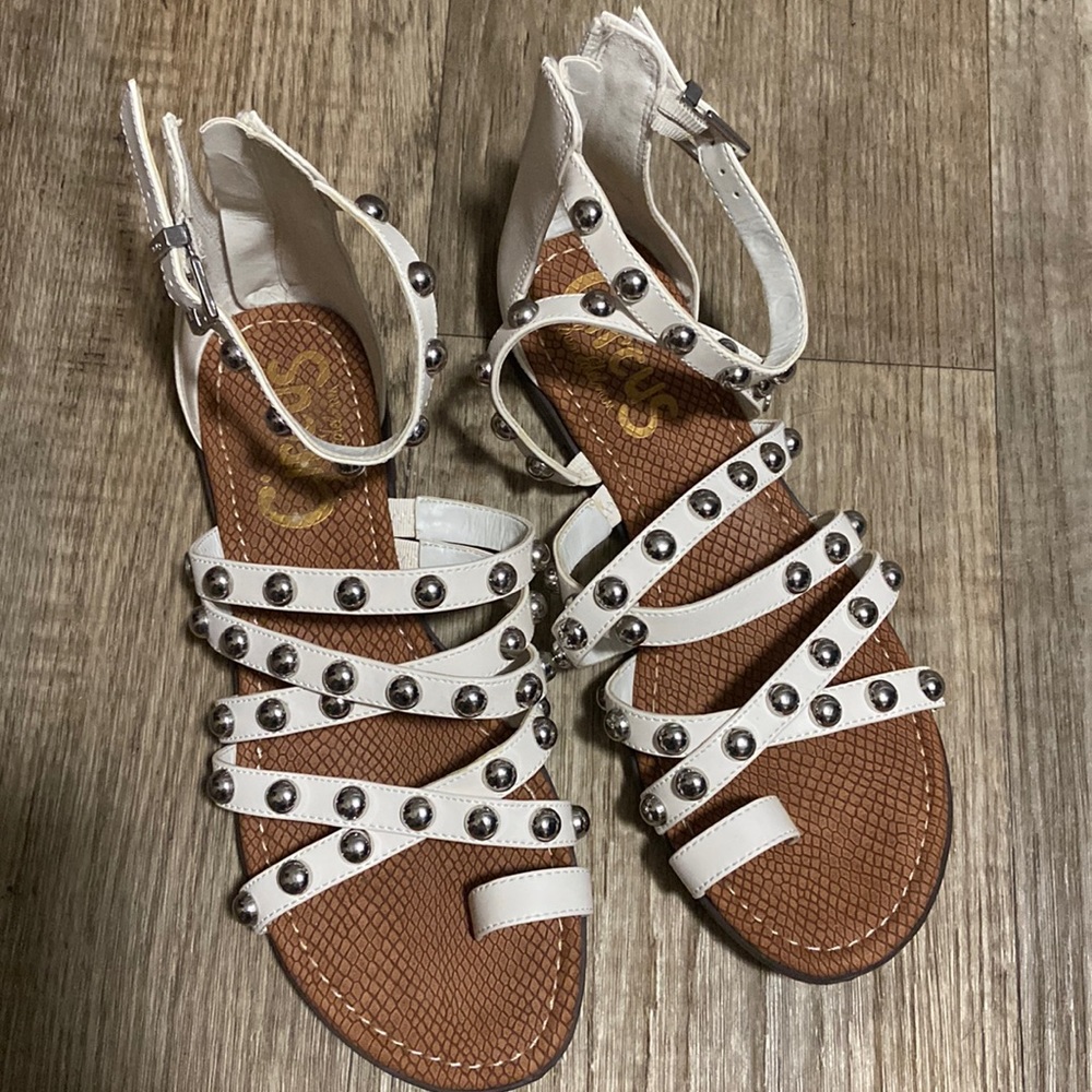 Circus y Sam Edelman White stud Sandals